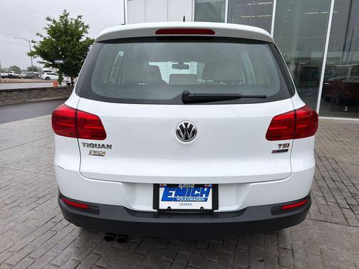 Pure White 2016 Volkswagen Tiguan S