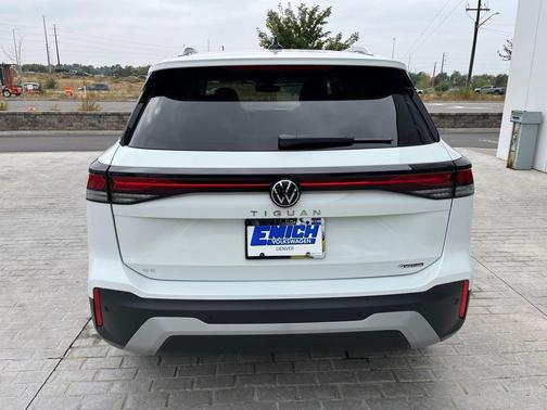 2025 Volkswagen Tiguan 2.0T SE 4MOTION