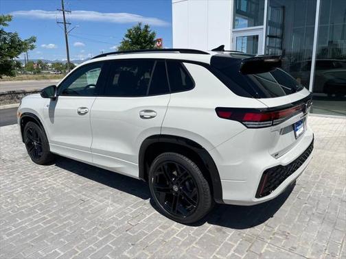 2025 Volkswagen Tiguan 2.0T SE R-Line Black 4MOTION