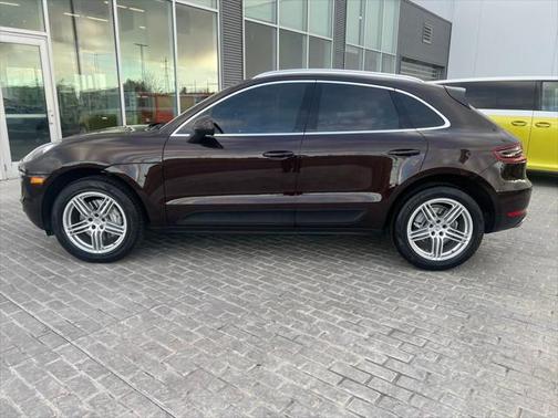 2018 Porsche Macan Base