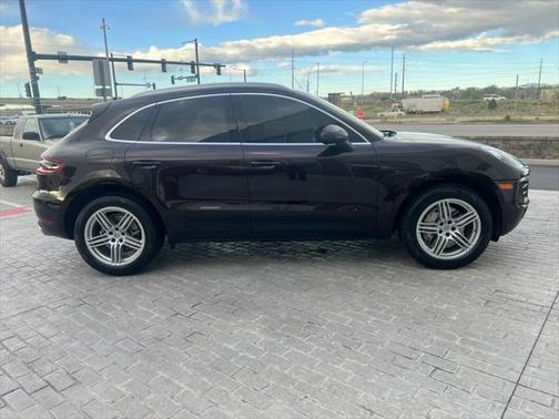 2018 Porsche Macan Base