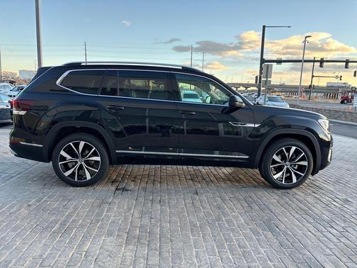 2026 Volkswagen Atlas 2.0T SEL Premium R-Line 4MOTION