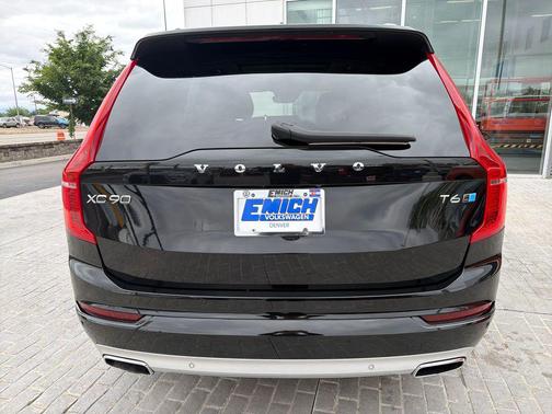 Onyx Black Metallic 2019 Volvo XC90 T6 Momentum