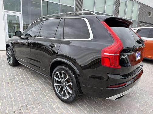 Onyx Black Metallic 2019 Volvo XC90 T6 Momentum