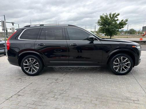 Onyx Black Metallic 2019 Volvo XC90 T6 Momentum