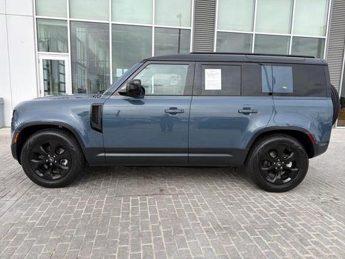 2024 Land Rover Defender 110 P300