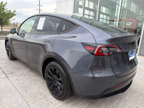 2023 Tesla Model Y Long Range Dual Motor All-Wheel Drive