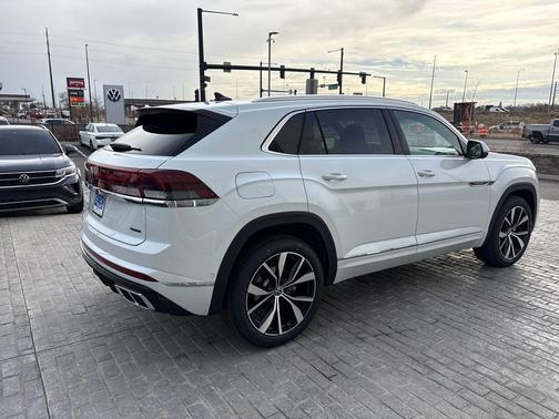 2026 Volkswagen Atlas Cross Sport 2.0T SEL Premium