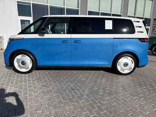 2025 Volkswagen ID. Buzz 1st Edition with 4MOTION