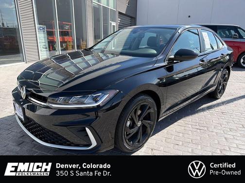 Deep Black 2025 Volkswagen Jetta 1.5T SE
