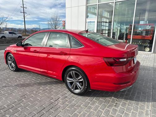 2021 Volkswagen Jetta 1.4T R-Line