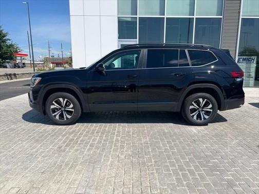 2025 Volkswagen Atlas 2.0T SE