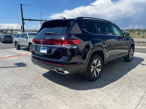 2025 Volkswagen Atlas 2.0T SE