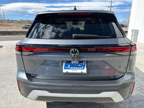 2025 Volkswagen Tiguan 2.0T SE 4MOTION