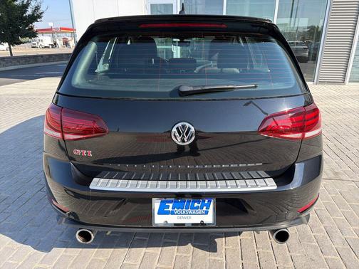 Deep Black Pearl 2021 Volkswagen Golf GTI 2.0T SE DSG