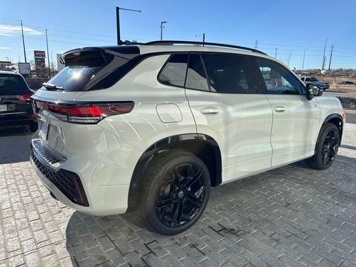 2026 Volkswagen Tiguan 2.0T SE R-Line Black 4MOTION