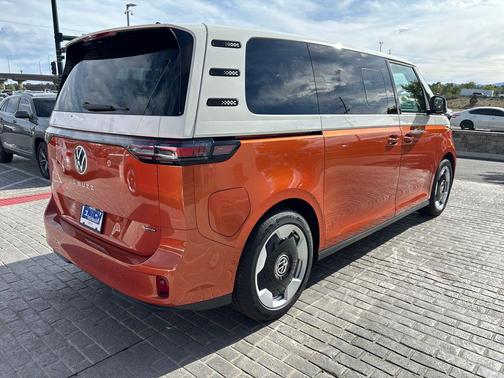Energetic Oran 2025 Volkswagen ID. Buzz Pro S Plus
