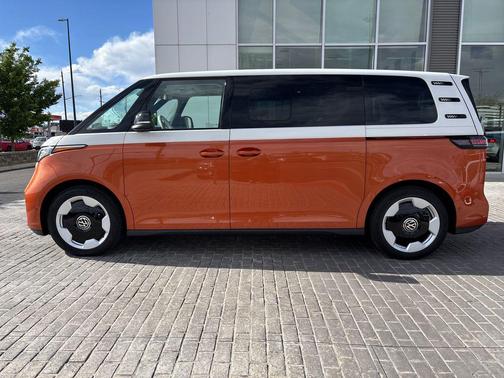 Energetic Oran 2025 Volkswagen ID. Buzz Pro S Plus