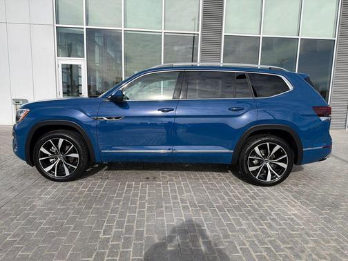 2025 Volkswagen Atlas 2.0T SEL Premium R-Line 4MOTION
