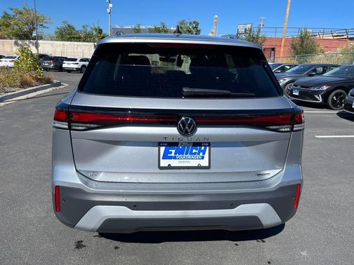 2025 Volkswagen Tiguan 2.0T SE 4MOTION