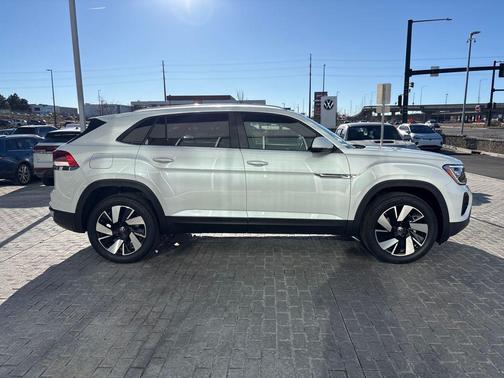 2026 Volkswagen Atlas Cross Sport 2.0T SE w/Technology 4MOTION