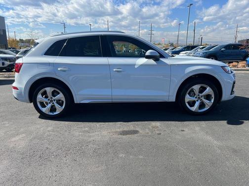 2021 Audi Q5 45 Premium Plus