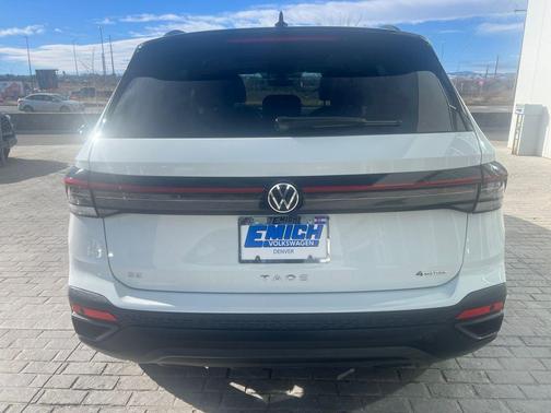 2025 Volkswagen Taos 1.5T SE Black