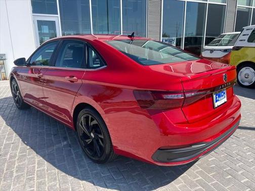 2025 Volkswagen Jetta 1.5T SE