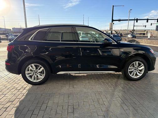 2023 Audi Q5 45 S line Premium