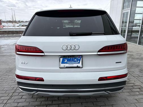 2022 Audi Q7 55 Premium Plus