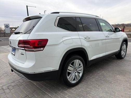 2018 Volkswagen Atlas 3.6L SEL Premium