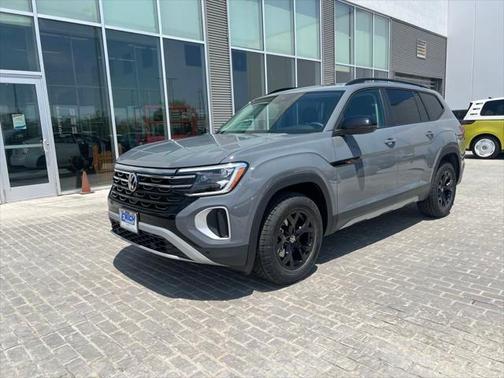 2025 Volkswagen Atlas 2.0T Peak Edition