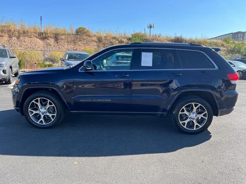 2018 Jeep Grand Cherokee Sterling Edition
