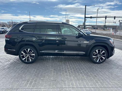 2026 Volkswagen Atlas 2.0T SEL Premium R-Line 4MOTION