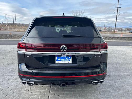 2026 Volkswagen Atlas 2.0T SEL Premium R-Line 4MOTION