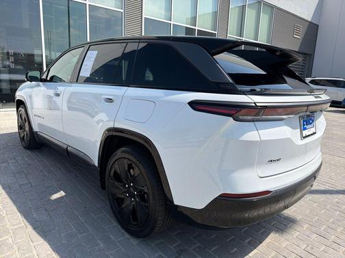 Bright White Clearcoat 2025 Jeep Wagoneer S Launch Edition