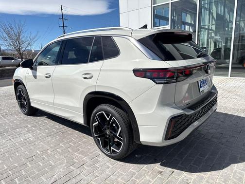 2026 Volkswagen Tiguan 2.0T SEL R-Line 4MOTION