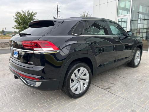 2022 Volkswagen Atlas Cross Sport 3.6L V6 SE w/Technology