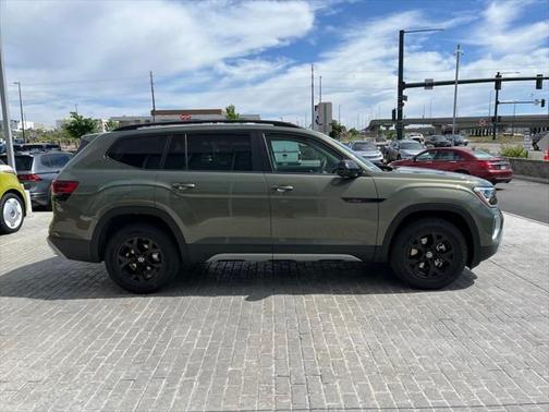 2025 Volkswagen Atlas 2.0T Peak Edition