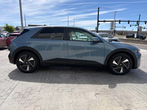 2025 Hyundai IONIQ 5 SE