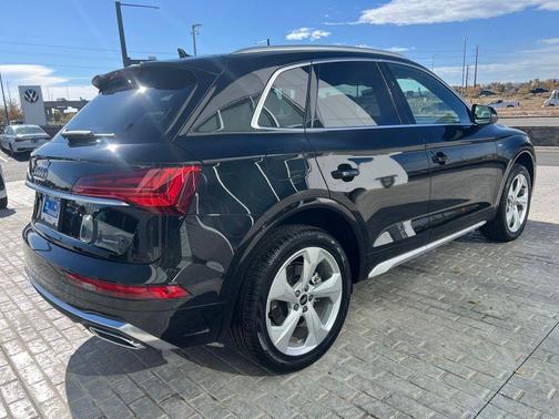 2024 Audi Q5 45 S line Premium Plus