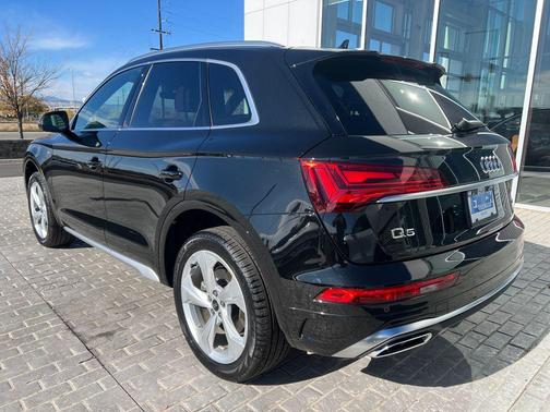 2024 Audi Q5 45 S line Premium Plus