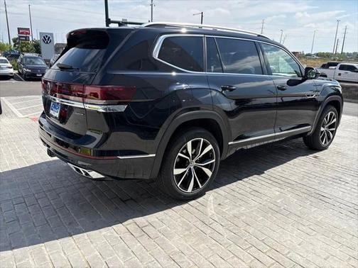2025 Volkswagen Atlas 2.0T SEL Premium R-Line 4MOTION