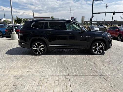 2025 Volkswagen Atlas 2.0T SEL Premium R-Line 4MOTION