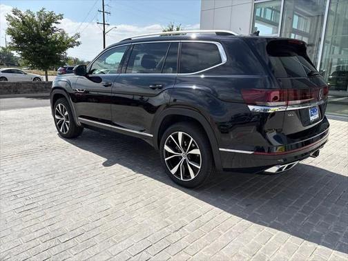 2025 Volkswagen Atlas 2.0T SEL Premium R-Line 4MOTION