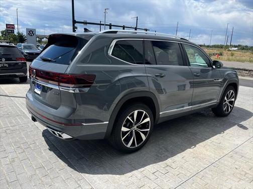 2025 Volkswagen Atlas 2.0T SEL Premium R-Line 4MOTION