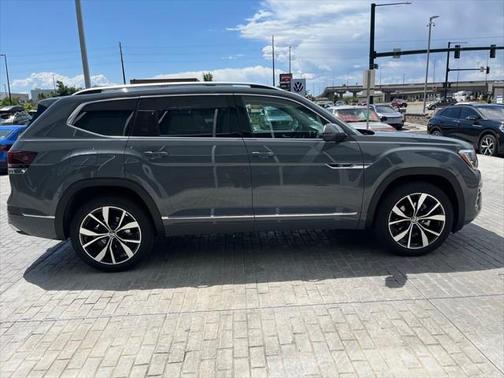 2025 Volkswagen Atlas 2.0T SEL Premium R-Line 4MOTION