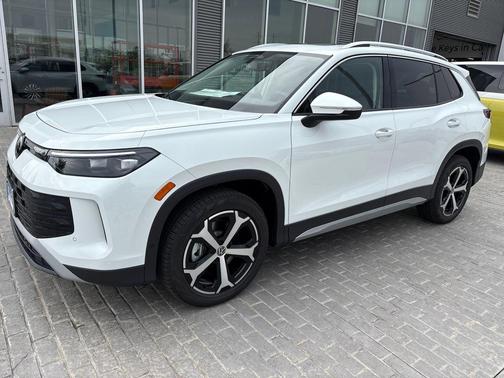 2025 Volkswagen Tiguan 2.0T SE 4MOTION