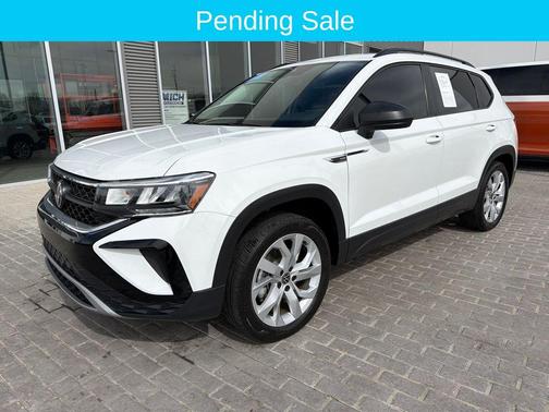 Pure White 2023 Volkswagen Taos 1.5T S SUV