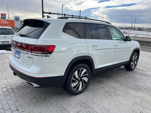 2026 Volkswagen Atlas 2.0T SE w/Technology 4MOTION